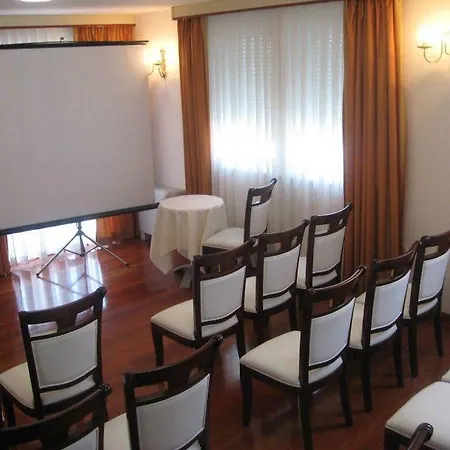 Palace טרוגיר