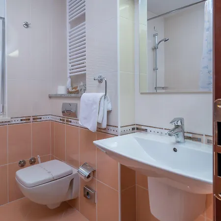 Palace Szálloda Trogir