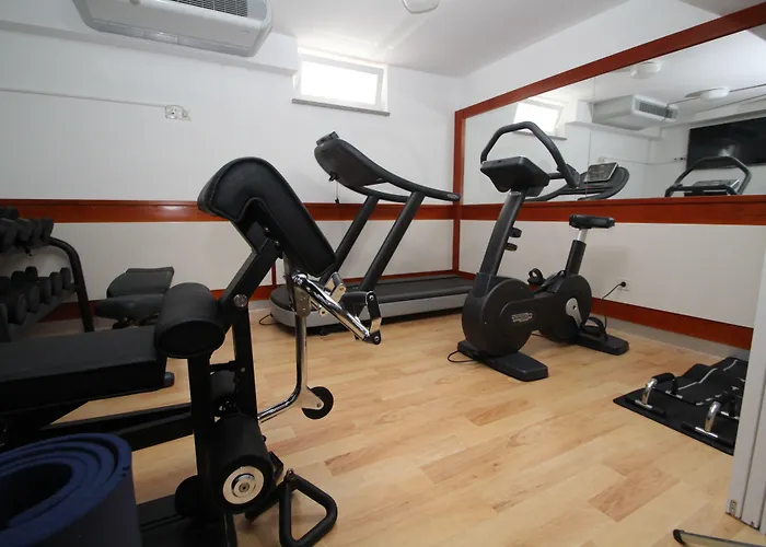 特洛吉尔宫殿酒店 特罗吉尔