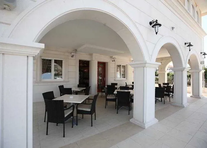 Ξενοδοχείο Palace 4*