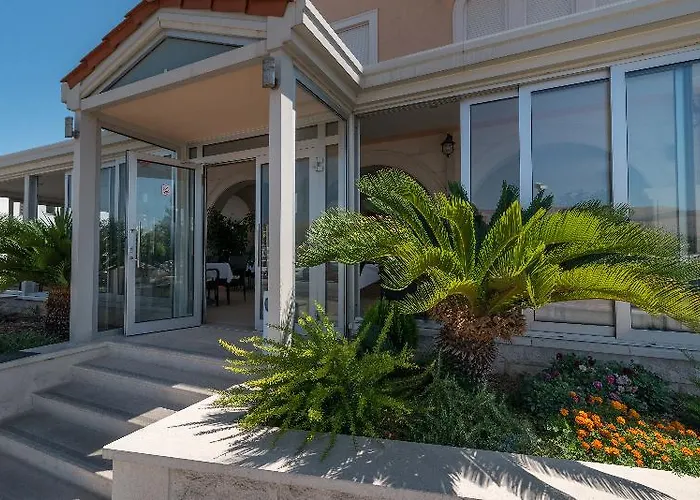 Ξενοδοχείο Palace 4*