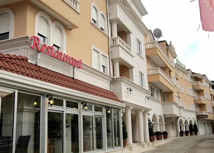 Palace Ξενοδοχείο 4*